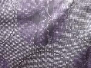 アンティーク　抽象花模様織出し本場泥大島紬着物（5マルキ）